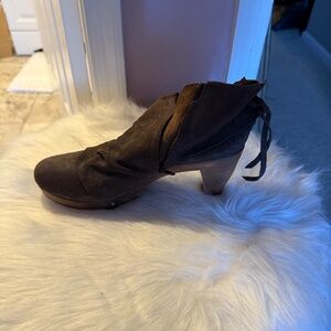 COCLICO Suede Ankle Boot